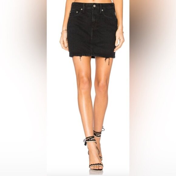 Lovers + Friends Dresses & Skirts - Lovers and Friends Revolve Black Elijah Mini Skirt size 24